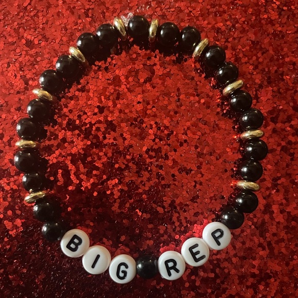 Taylor Swift Eras Tour - Reputation Stack Friendship Bracelets - Picture 2 of 4